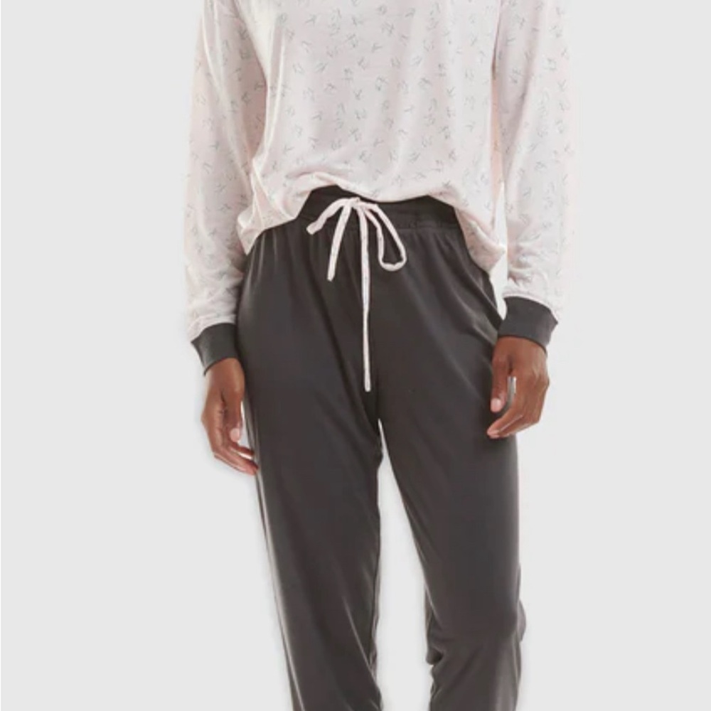 Splendid two piece scratch/.print pink and gray size medium